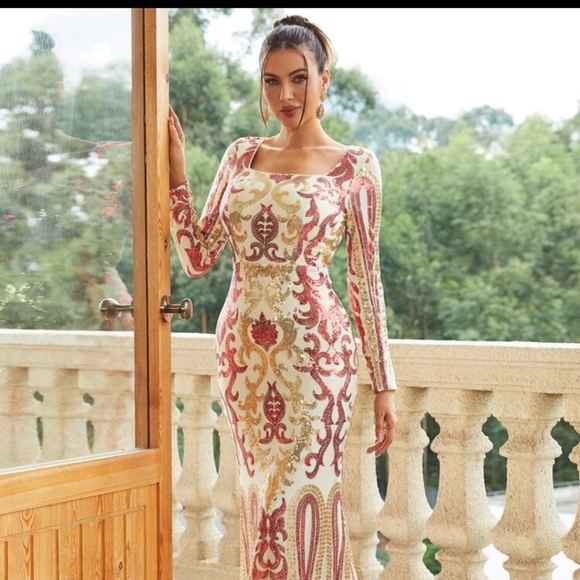 Glamorous Multicolored Sequined Mermaid Maxi Formal Gown - Picture 11 of 16